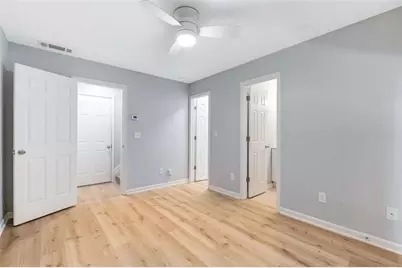 1781 Liberty Parkway NW, Atlanta, GA 30318 - Photo 32