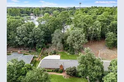 240 Beachland Drive, Atlanta, GA 30342 - Photo 30