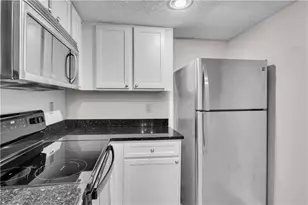 6900 Roswell Rd, Atlanta, GA 30328 - Photo 2