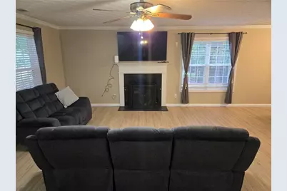 7001 Greenridge Drive, Loganville, GA 30052 - Photo 8