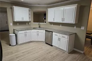 7001 Greenridge Dr, Loganville, GA 30052 - Photo 12