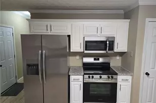 7001 Greenridge Dr, Loganville, GA 30052 - Photo 16