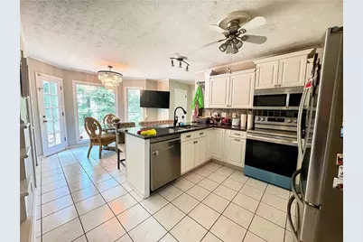 1805 Skidmore Circle, Lawrenceville, GA 30044 - Photo 4