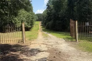 2018 Star Point Rd, Carrollton, GA 30116 - Photo 2