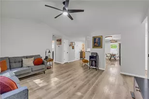 624 Red Fox Ln, Auburn, GA 30011 - Photo 6