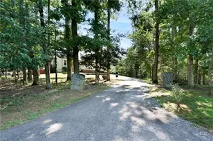 211 W Oak Crest Dr, Epworth, GA 30541 - Photo 2