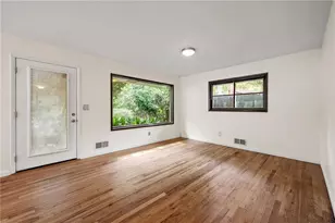 1146 Palafox Dr, Atlanta, GA 30324 - Photo 4