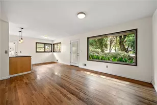 1146 Palafox Dr, Atlanta, GA 30324 - Photo 6