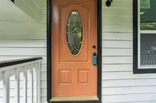 5017 Galbraith Cir, Stone Mountain, GA 30088 - Photo 4