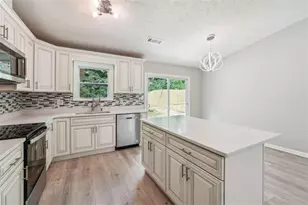 5017 Galbraith Cir, Stone Mountain, GA 30088 - Photo 12