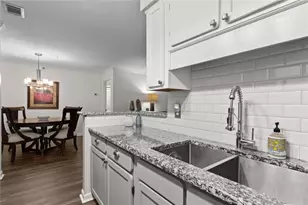 1214 Highland Bluff Dr S E, Atlanta, GA 30339 - Photo 12