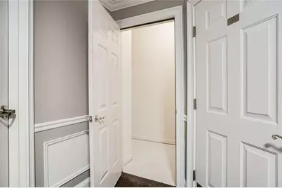 3275 Lenox Road NE #302, Atlanta, GA 30324 - Photo 34