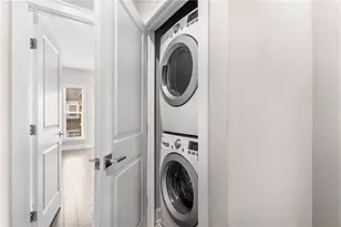 4312 Parkside Pl, Atlanta, GA 30342 - Photo 14