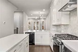 4312 Parkside Pl, Atlanta, GA 30342 - Photo 6