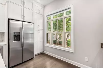 4312 Parkside Place, Atlanta, GA 30342 - Photo 4