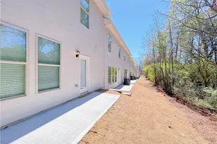 2606 Mills Commons Dr, Decatur, GA 30034 - Photo 2