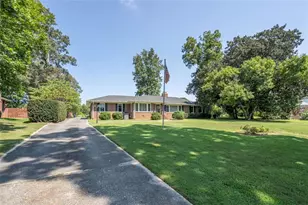 112 College Cir, Cedartown, GA 30125 - Photo 2