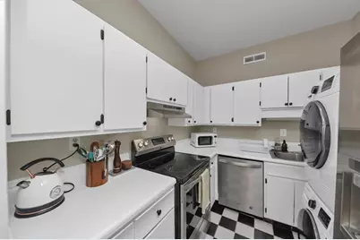 3060 Pharr Court North NW #608, Atlanta, GA 30305 - Photo 8