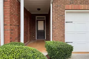 207 Green Bridge Ct, Lawrenceville, GA 30046 - Photo 2