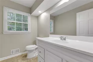 2067 SW Crescent Dr SW, Snellville, GA 30078 - Photo 10