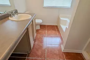 2565 Feywood Ct, Lithonia, GA 30058 - Photo 18