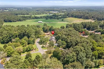 379 Owens Circle NE, Calhoun, GA 30701 - Photo 4