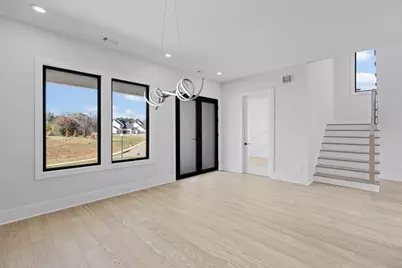 555 Versailles Drive, Auburn, GA 30011 - Photo 6