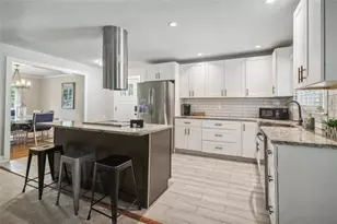 2950 Duke Of Gloucester, Atlanta, GA 30344 - Photo 10