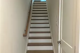 192 Chestnut Cir, Atlanta, GA 30342 - Photo 6