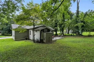 842 3rd St, Stone Mountain, GA 30083 - Photo 26