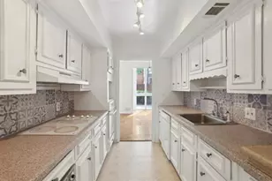 49 Willow Glen, Atlanta, GA 30342 - Photo 14