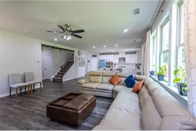 1915 Wellston Drive, Lawrenceville, GA 30043 - Photo 6