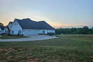 433 Clover Dr, Social Circle, GA 30025 - Photo 4