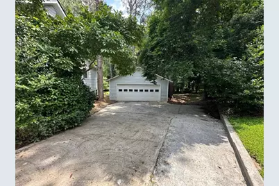 5104 Onawa Court, Lilburn, GA 30047 - Photo 4