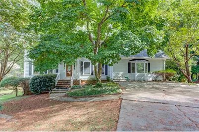 5104 Onawa Court, Lilburn, GA 30047 - Photo 4