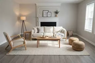 1860 Pinehurst View Dr, Grayson, GA 30017 - Photo 4