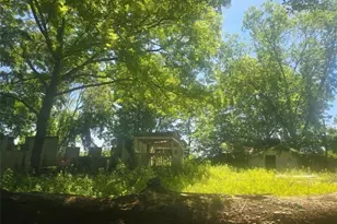 180 Wallace Dr, Atlanta, GA 30354 - Photo 2