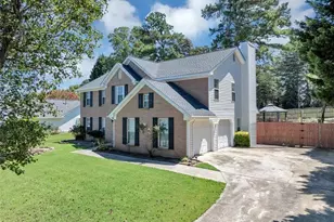 415 Madison Chase Dr, Lawrenceville, GA 30045 - Photo 2