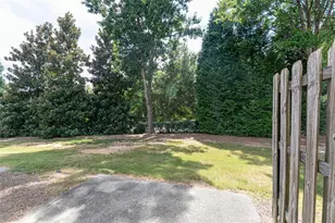 2031 Lakeshore Overlook Dr NW, Kennesaw, GA 30152 - Photo 28