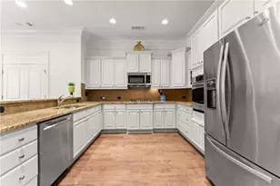 3133 Scarlet Oak Ln, Gainesville, GA 30504 - Photo 2