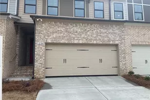 1226 Lucan Ln, Lawrenceville, GA 30043 - Photo 2