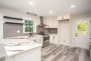 610 Glenforest Rd, Atlanta, GA 30328 - Photo 16