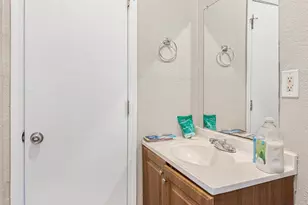 15 Johnson Rd NW, Atlanta, GA 30318 - Photo 20