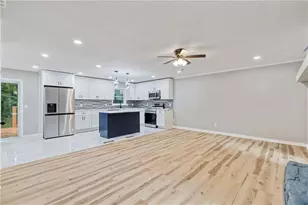 1097 Wildwood Ln, Lawrenceville, GA 30046 - Photo 6