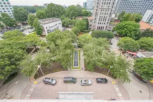 3324 Peachtree Rd NE, Atlanta, GA 30326 - Photo 32