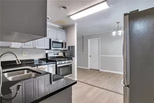 484 Evergreen Dr, Forest Park, GA 30297 - Photo 8