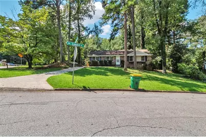 484 Evergreen Drive, Forest Park, GA 30297 - Photo 2