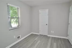 5521 E Wind Dr SW, Lilburn, GA 30047 - Photo 26