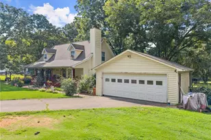 4526 Railroad St, Oakwood, GA 30566 - Photo 4