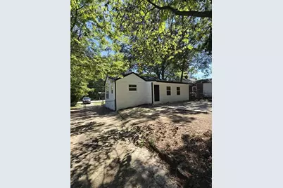 2499 Sylvan Road, East Point, GA 30344 - Photo 32